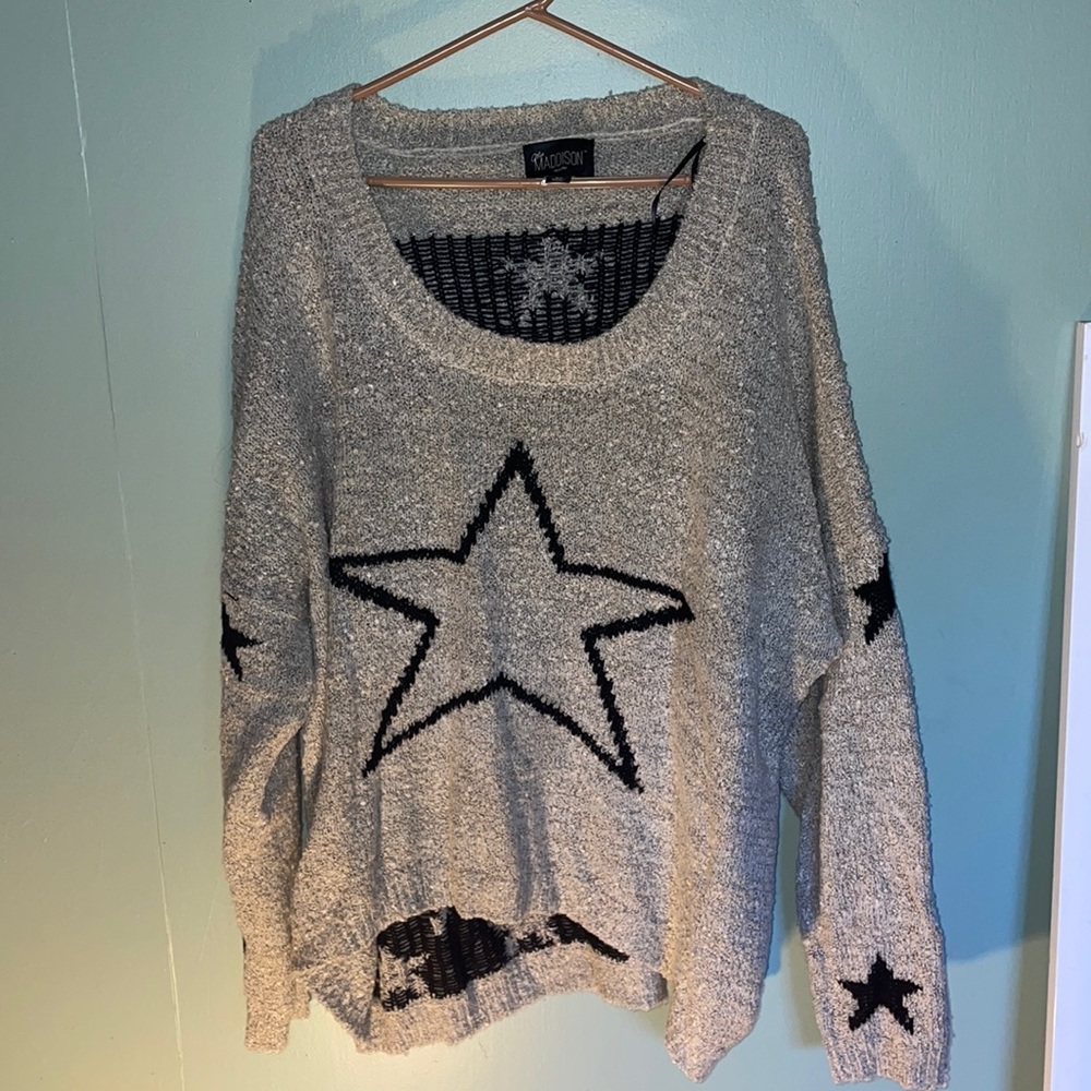 MIA MADDISON STAR SWEATER